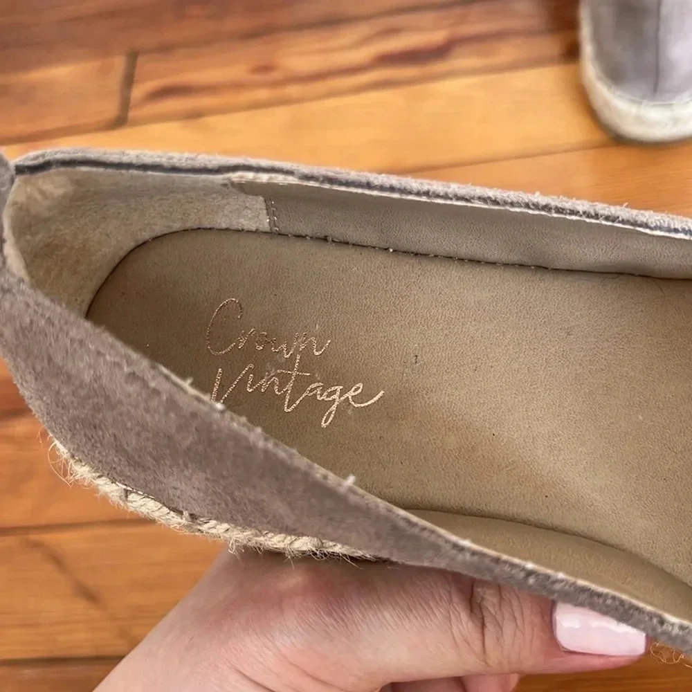 Crown Vintage Leather Casual Espadrilles in NeutralTaupe - Size 8.5